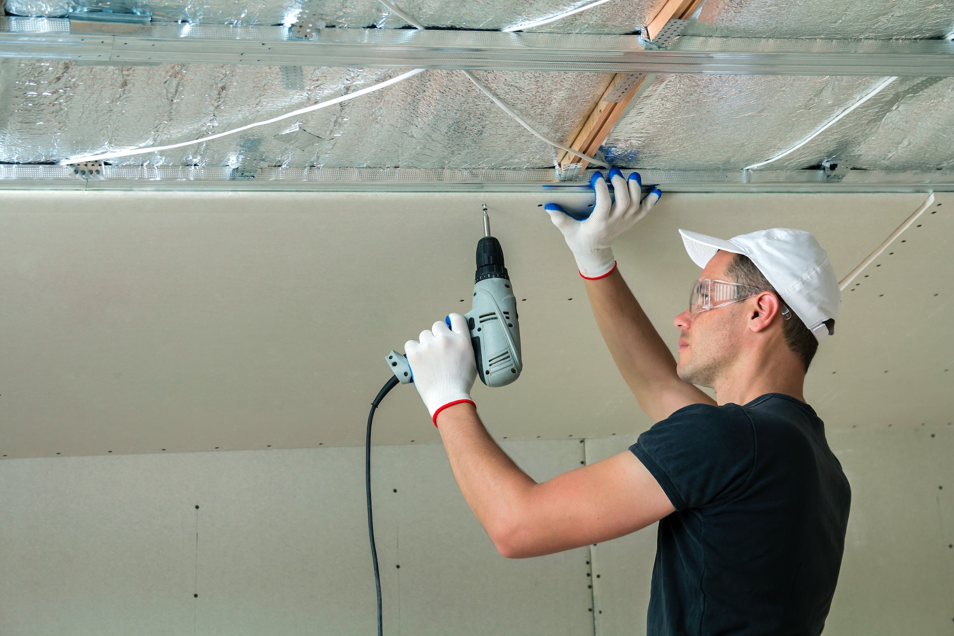5 Things to Do When Your Ceiling Suffers from Water Damage